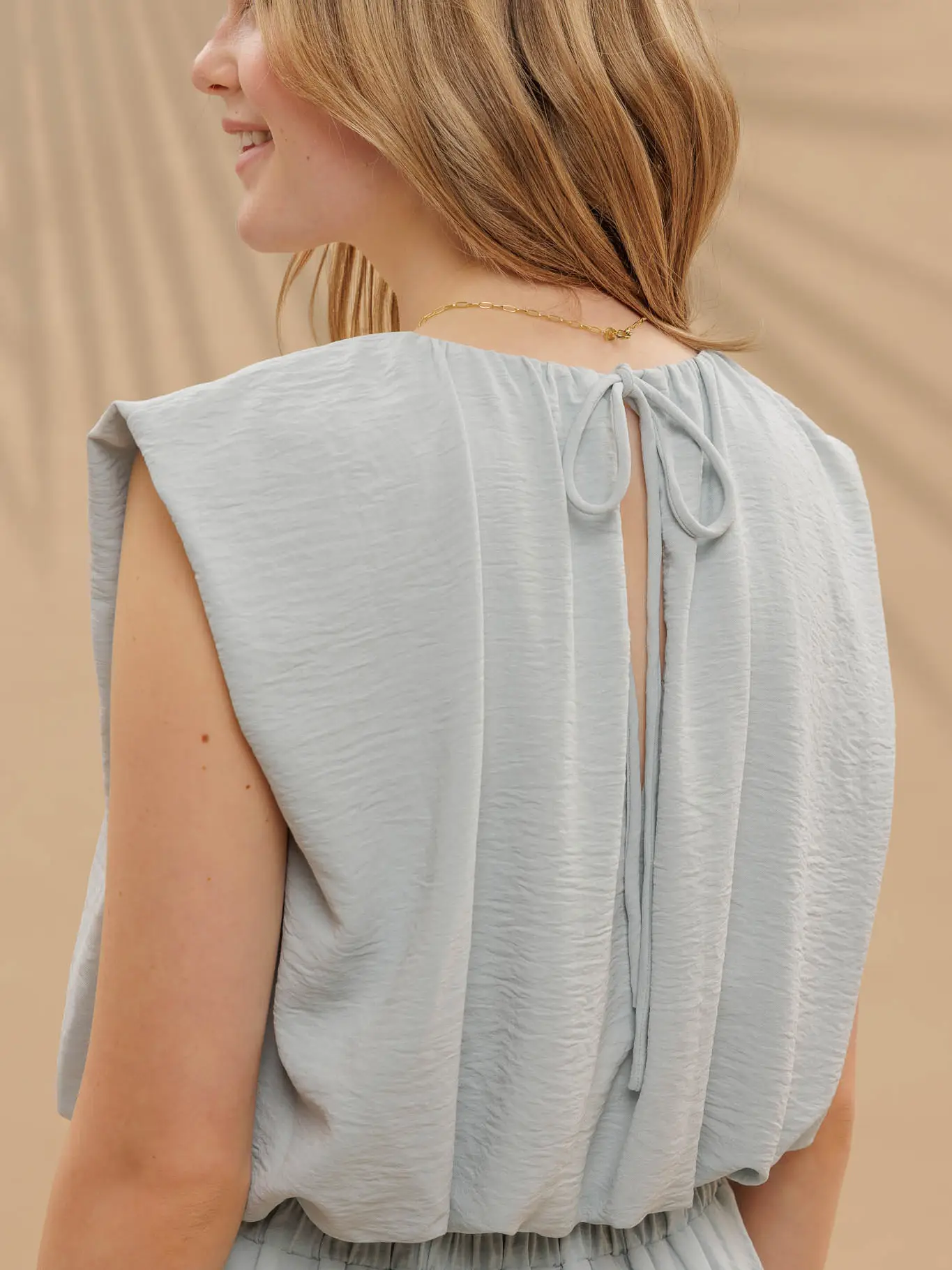 Sleeveless Balloon Crop Top