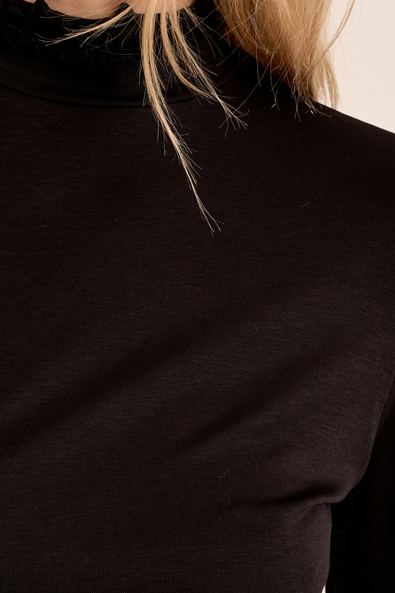 Ellen TurtleNeck Top