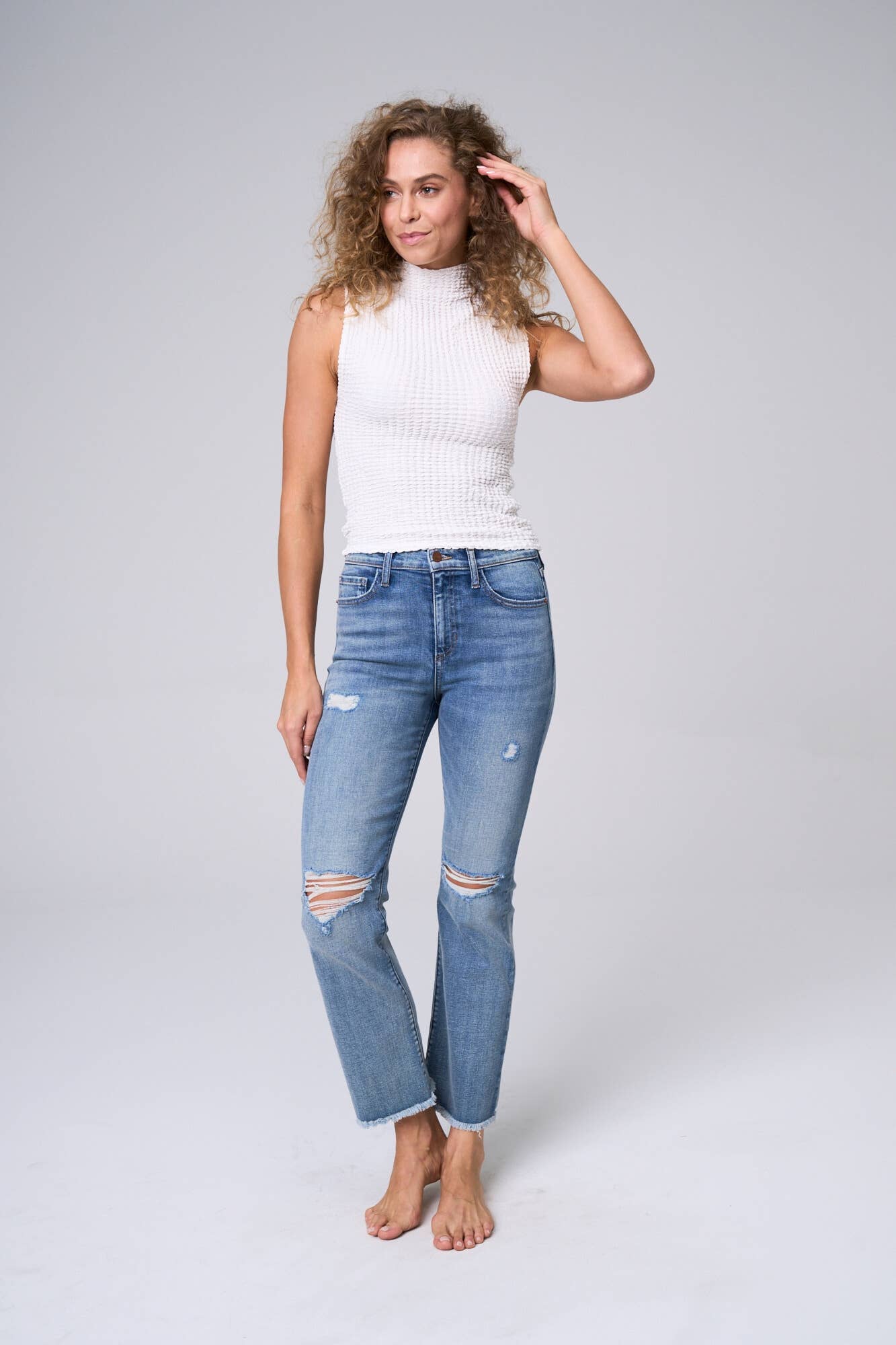 High Rise Straight Fray Hem Jean