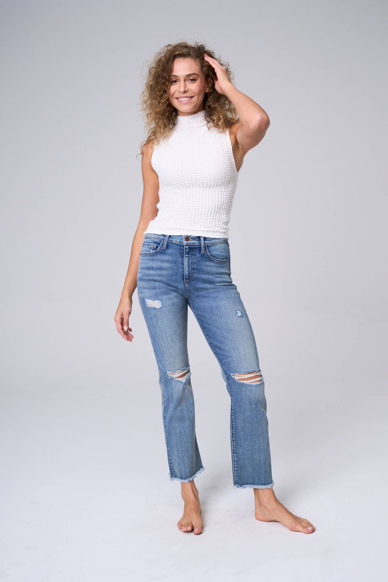 High Rise Straight Fray Hem Jean