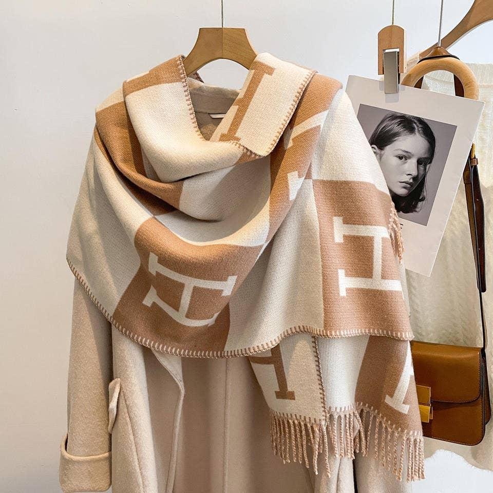 Scarf- H Ivory/Camel